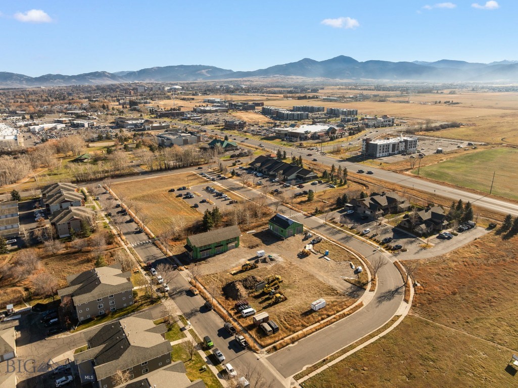 Parkway Plaza - Commercial Lease