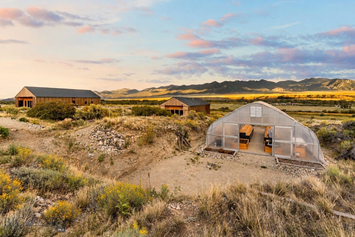 5131 MT Highway 41 N