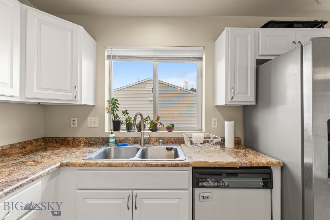 Hawks Ridge Condo - Residential