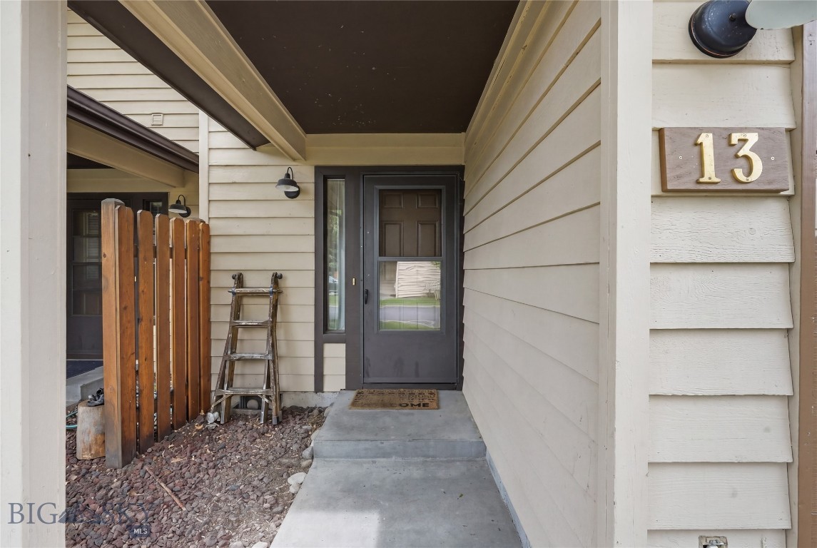 Cedarwinds Condo - Residential