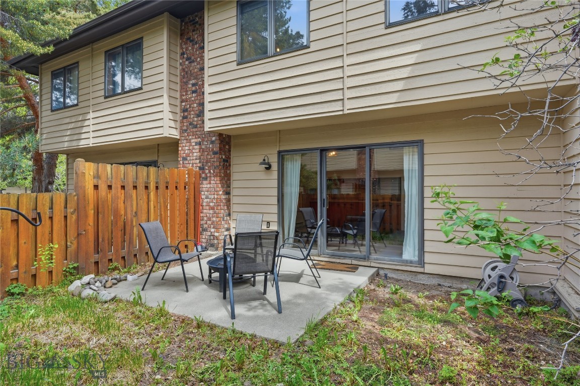 Cedarwinds Condo - Residential