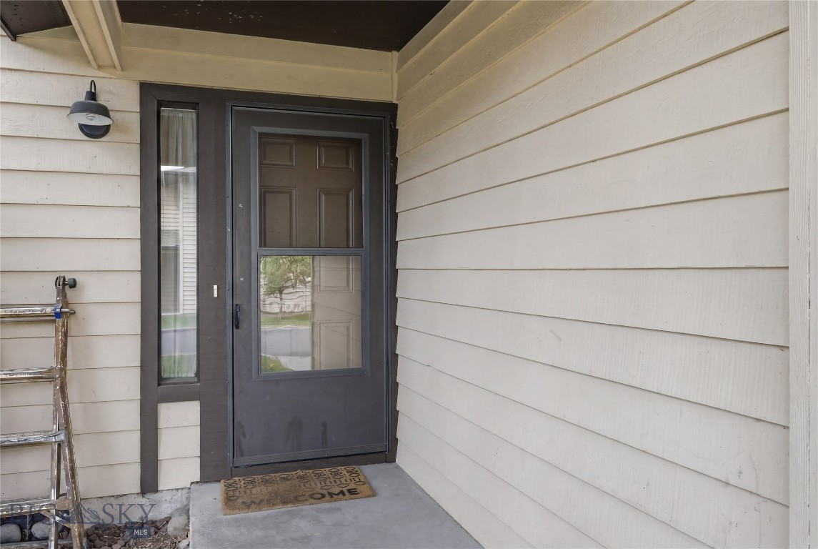 Cedarwinds Condo - Residential