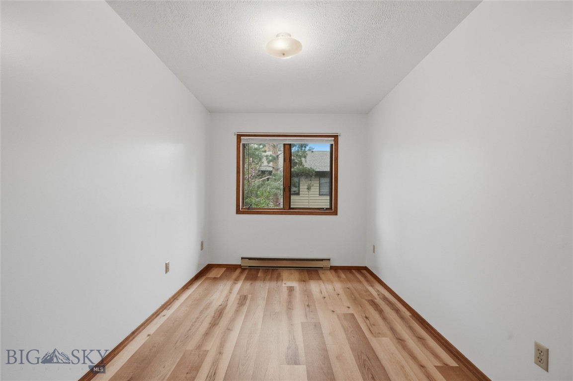 Cedarwinds Condo - Residential