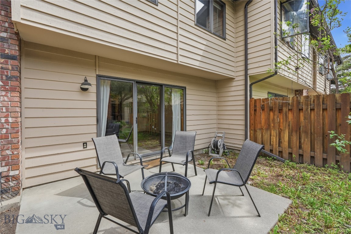 Cedarwinds Condo - Residential
