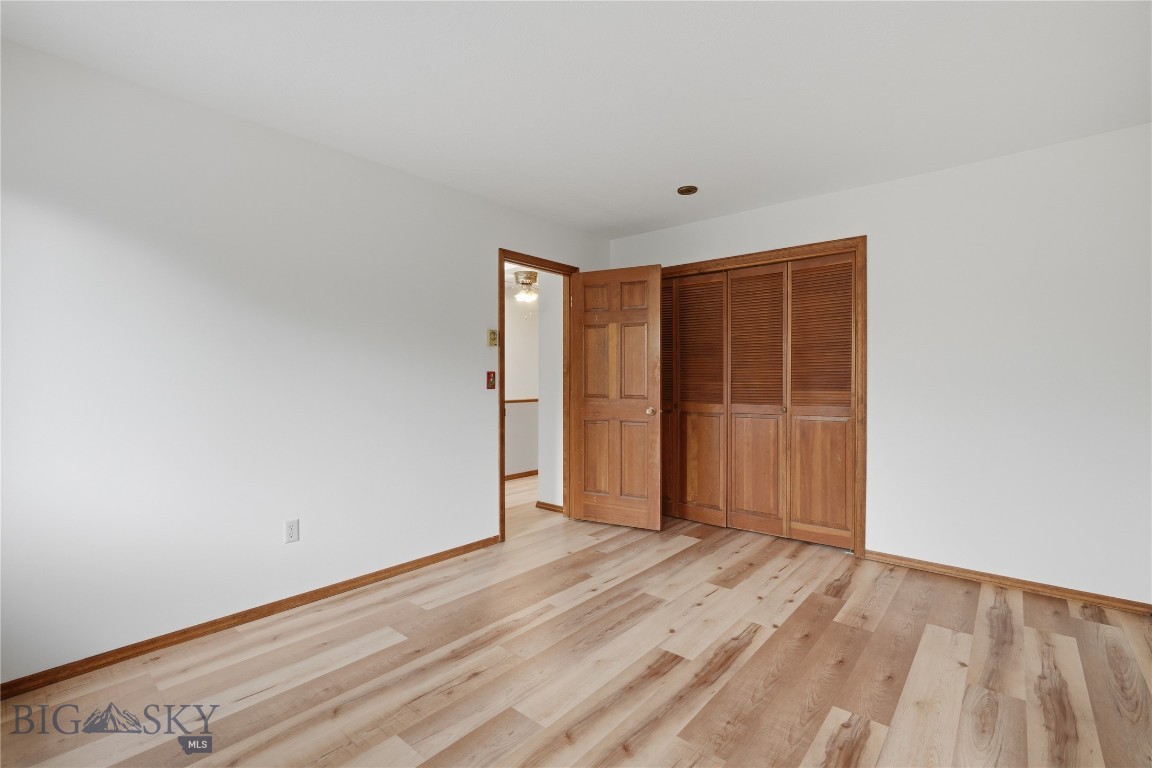 Cedarwinds Condo - Residential