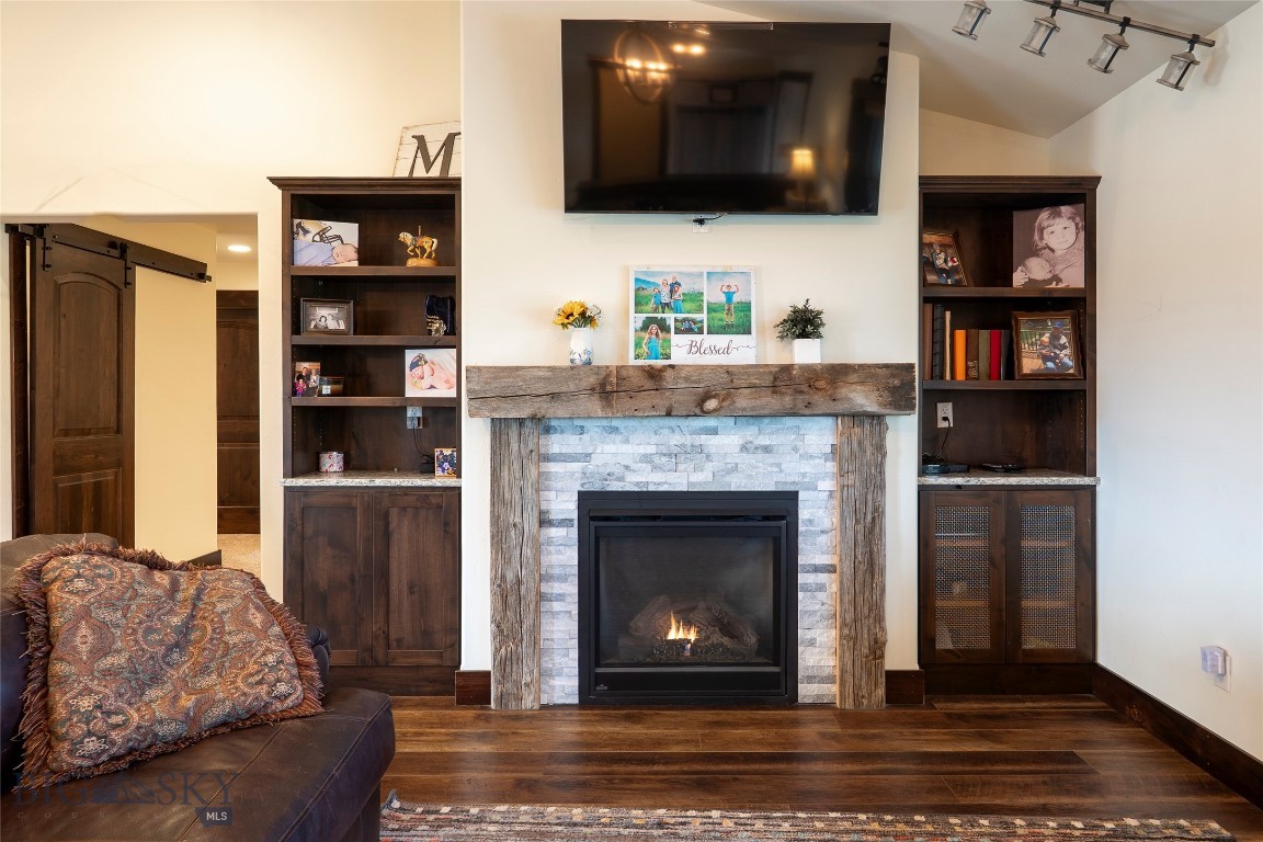 Pioneer Crossing - Residential