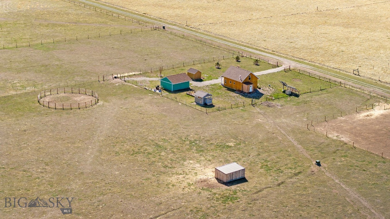 Ennis, Montana 59729, United States, 2 Bedrooms Bedrooms, ,1 BathroomBathrooms,Residential,Active,114338