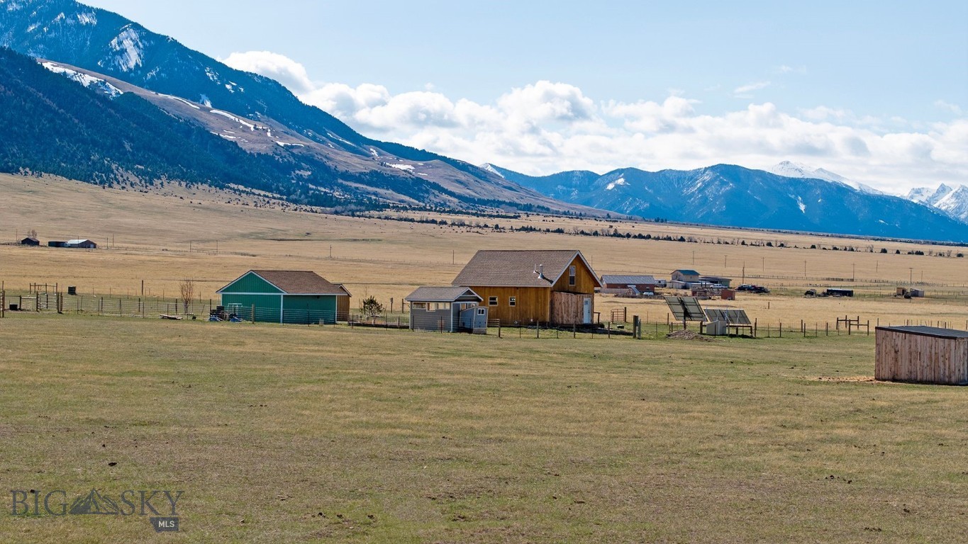 Ennis, Montana 59729, United States, 2 Bedrooms Bedrooms, ,1 BathroomBathrooms,Residential,Active,114338