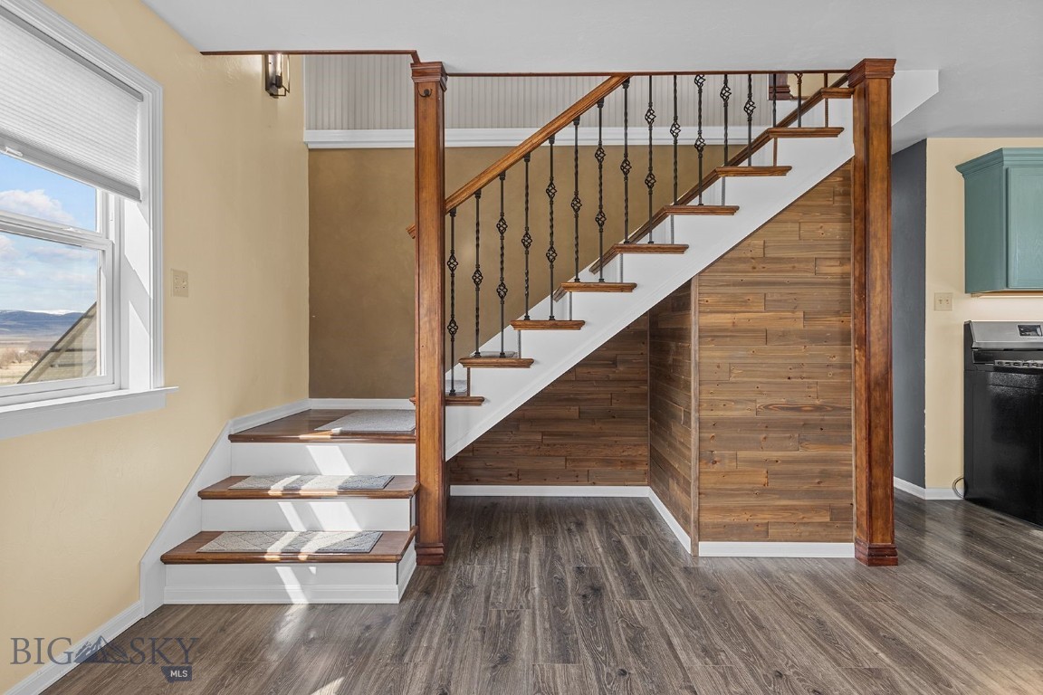 Ennis, Montana 59729, United States, 2 Bedrooms Bedrooms, ,1 BathroomBathrooms,Residential,Active,114338