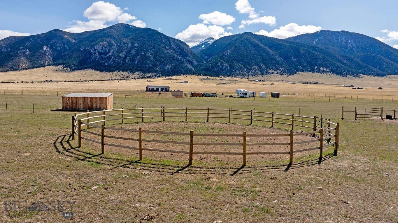 Ennis, Montana 59729, United States, 2 Bedrooms Bedrooms, ,1 BathroomBathrooms,Residential,Active,114338