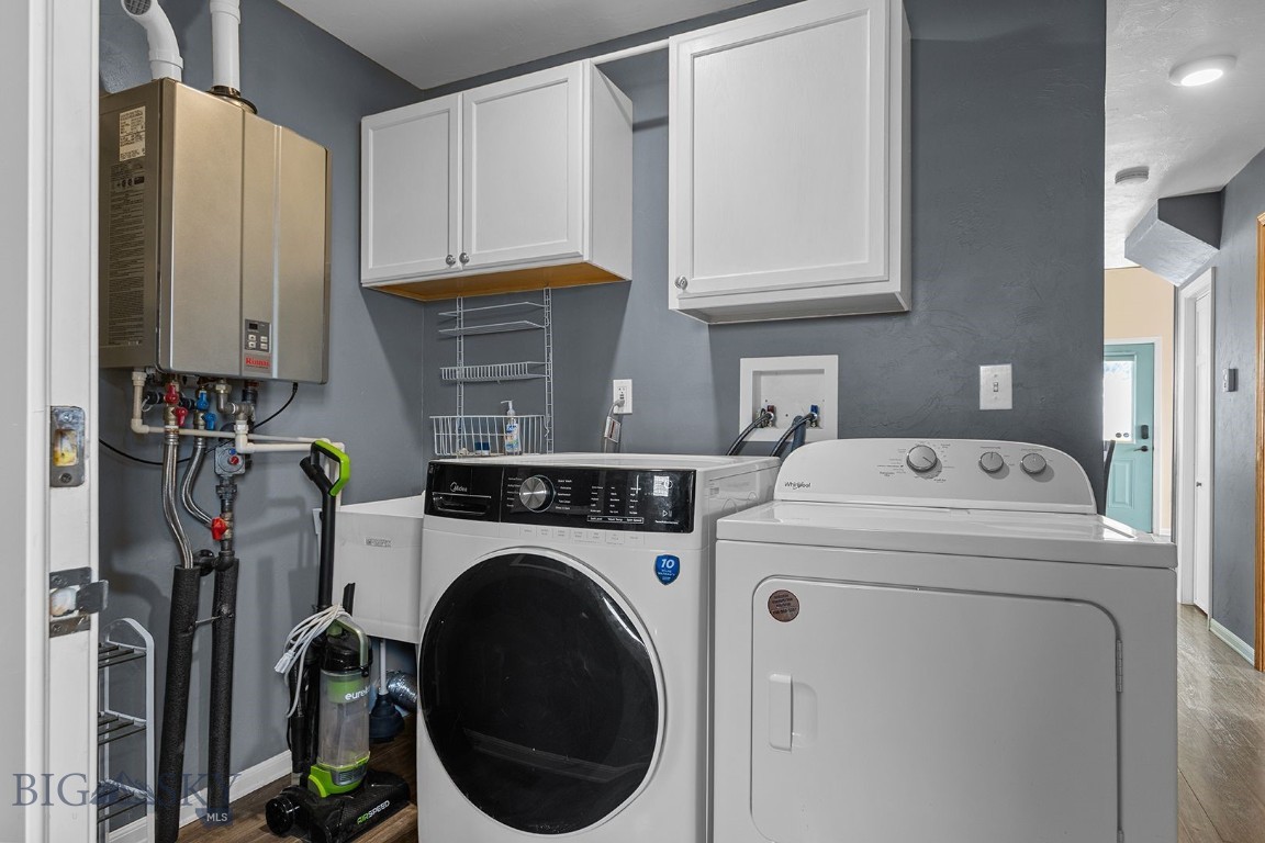 Ennis, Montana 59729, United States, 2 Bedrooms Bedrooms, ,1 BathroomBathrooms,Residential,Active,114338