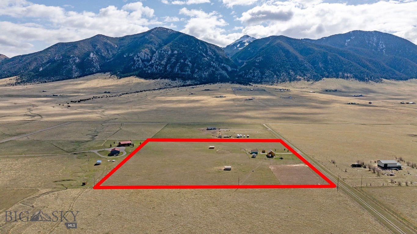 Ennis, Montana 59729, United States, 2 Bedrooms Bedrooms, ,1 BathroomBathrooms,Residential,Active,114338