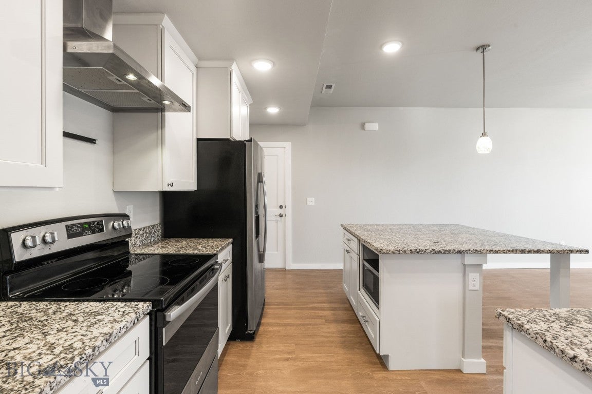 2720 Sartain 304B
