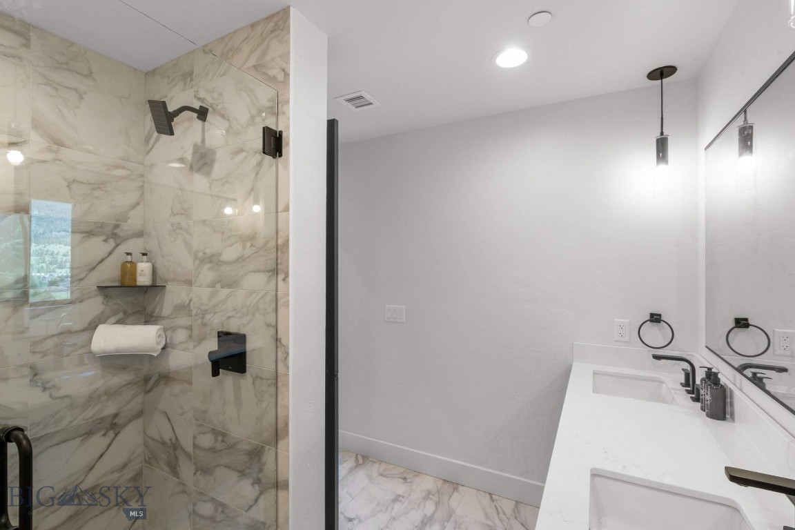 The Franklin Residences - Residential