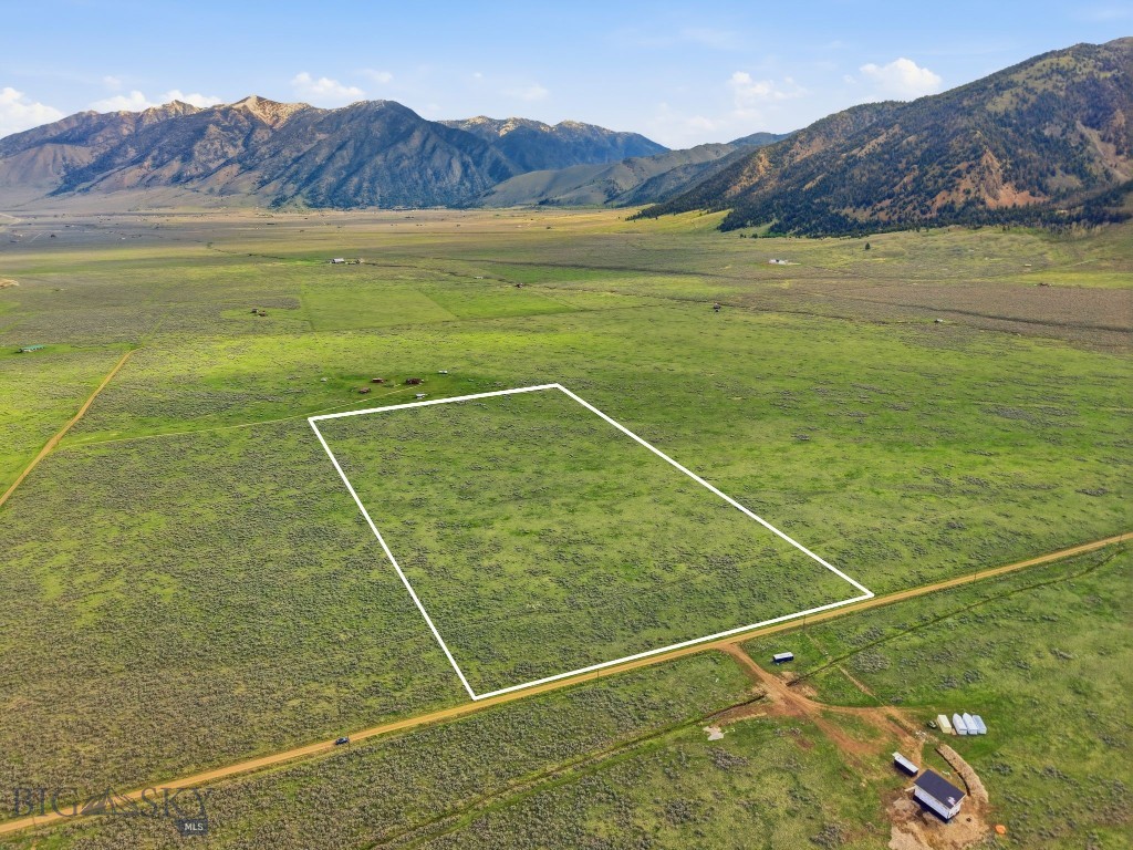 Sportsmans Paradise - Land