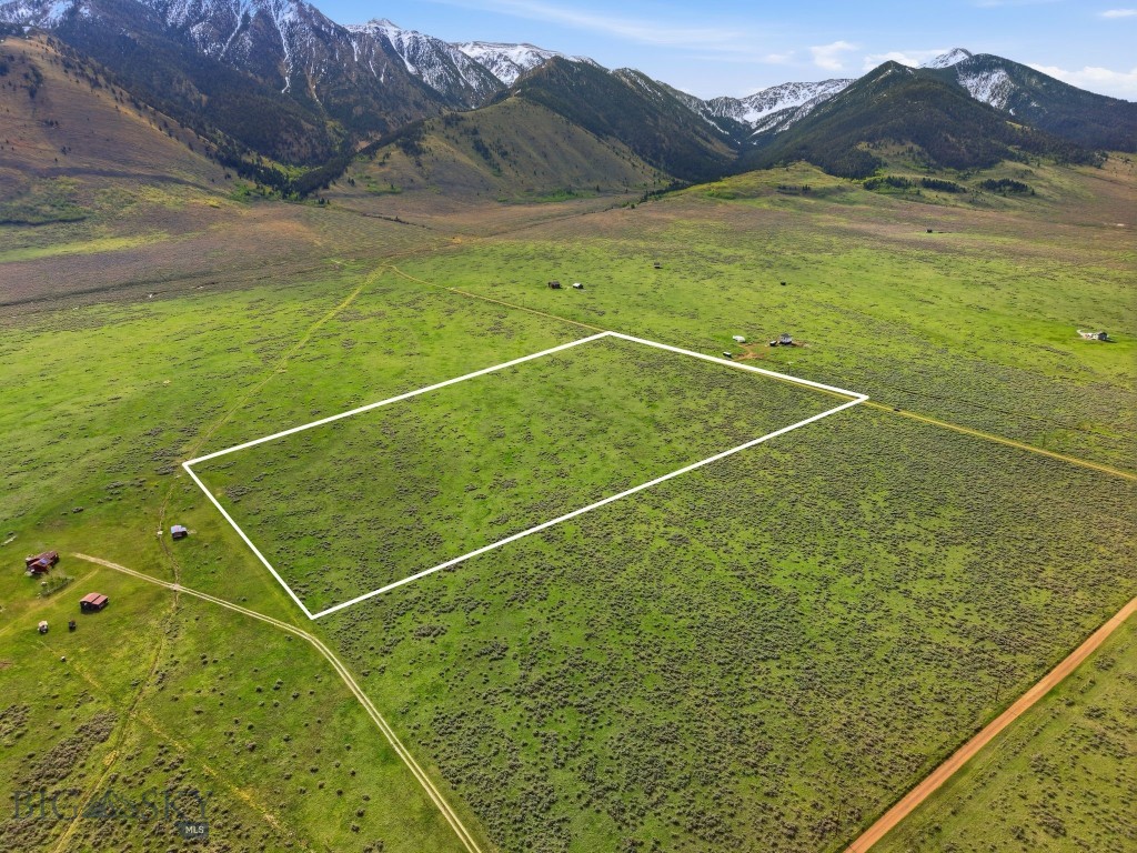 Sportsmans Paradise - Land