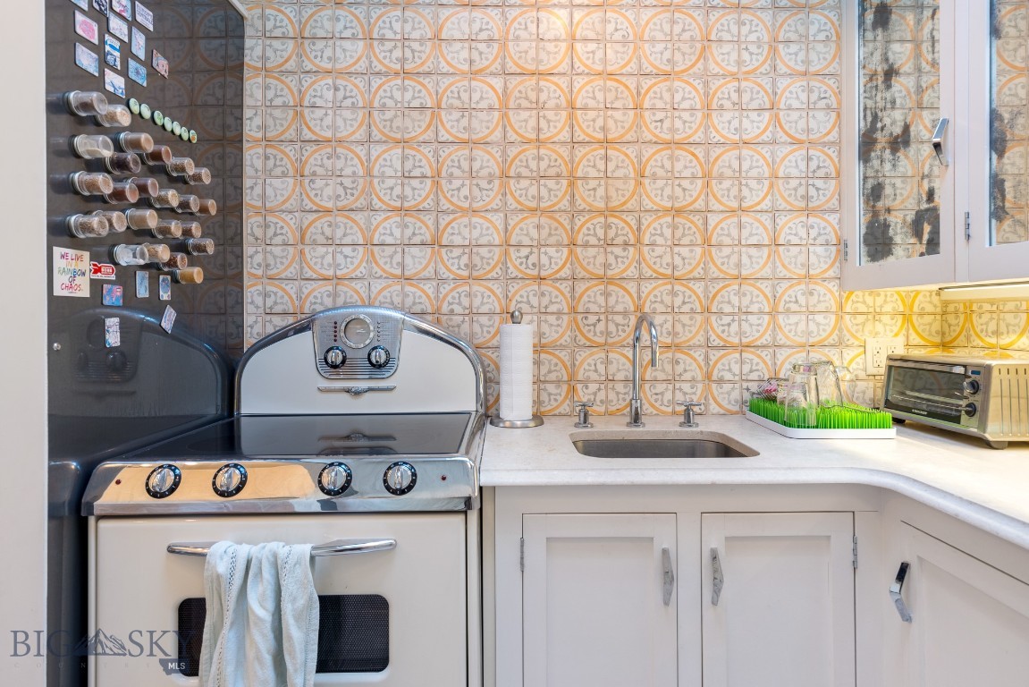 Hathorn Condos - Commercial Sale