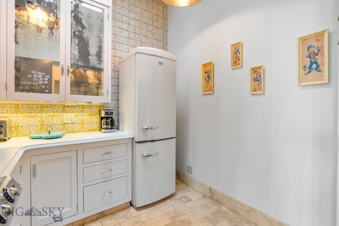 Hathorn Condos - Commercial Sale