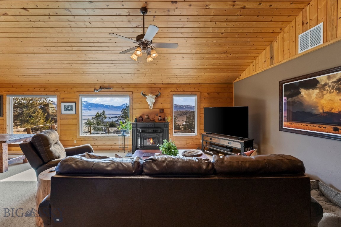 Shining Mountain Unit I - Residential