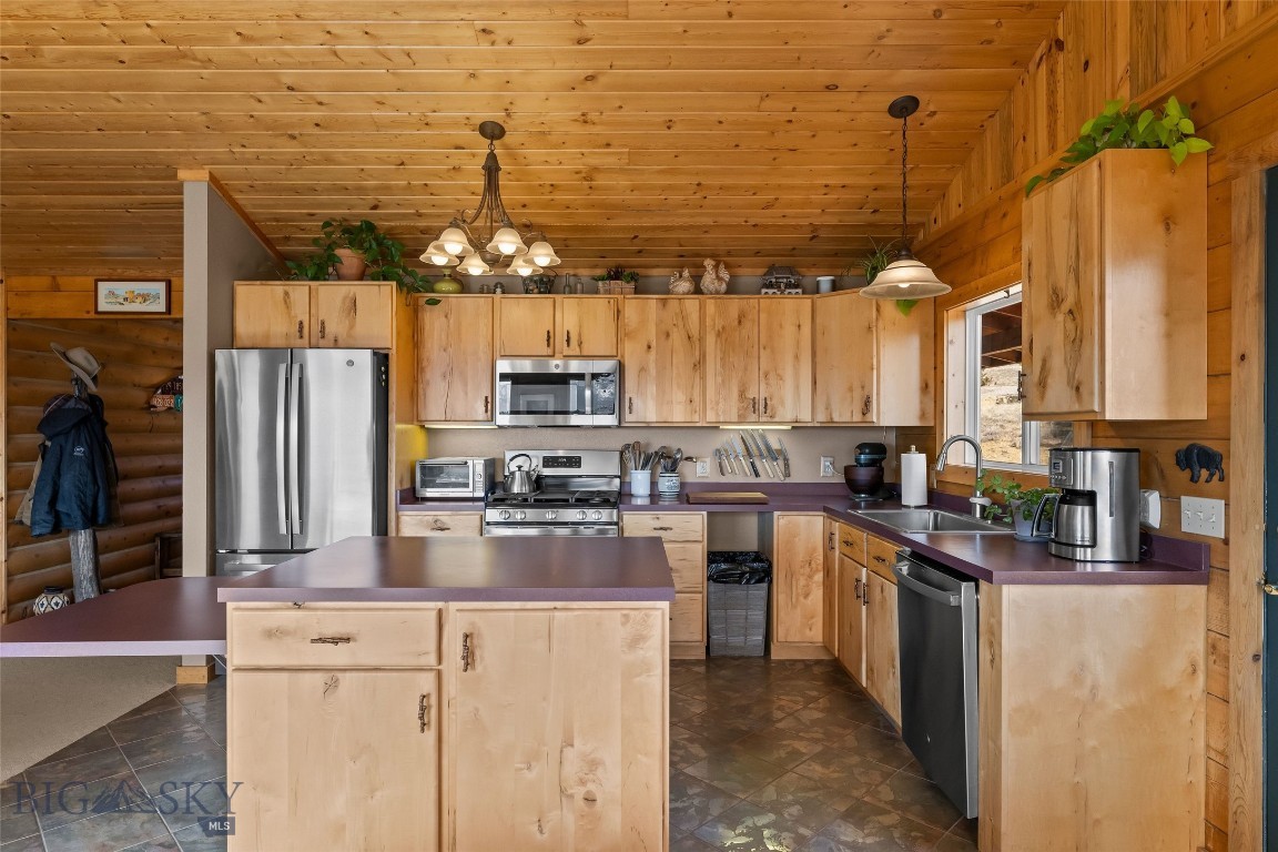 Shining Mountain Unit I - Residential