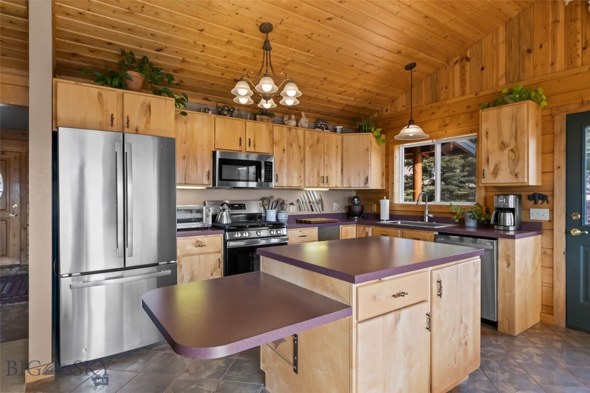 Shining Mountain Unit I - Residential