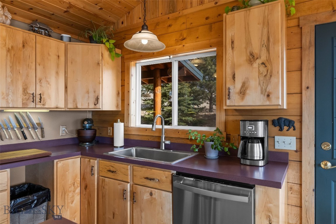 Shining Mountain Unit I - Residential