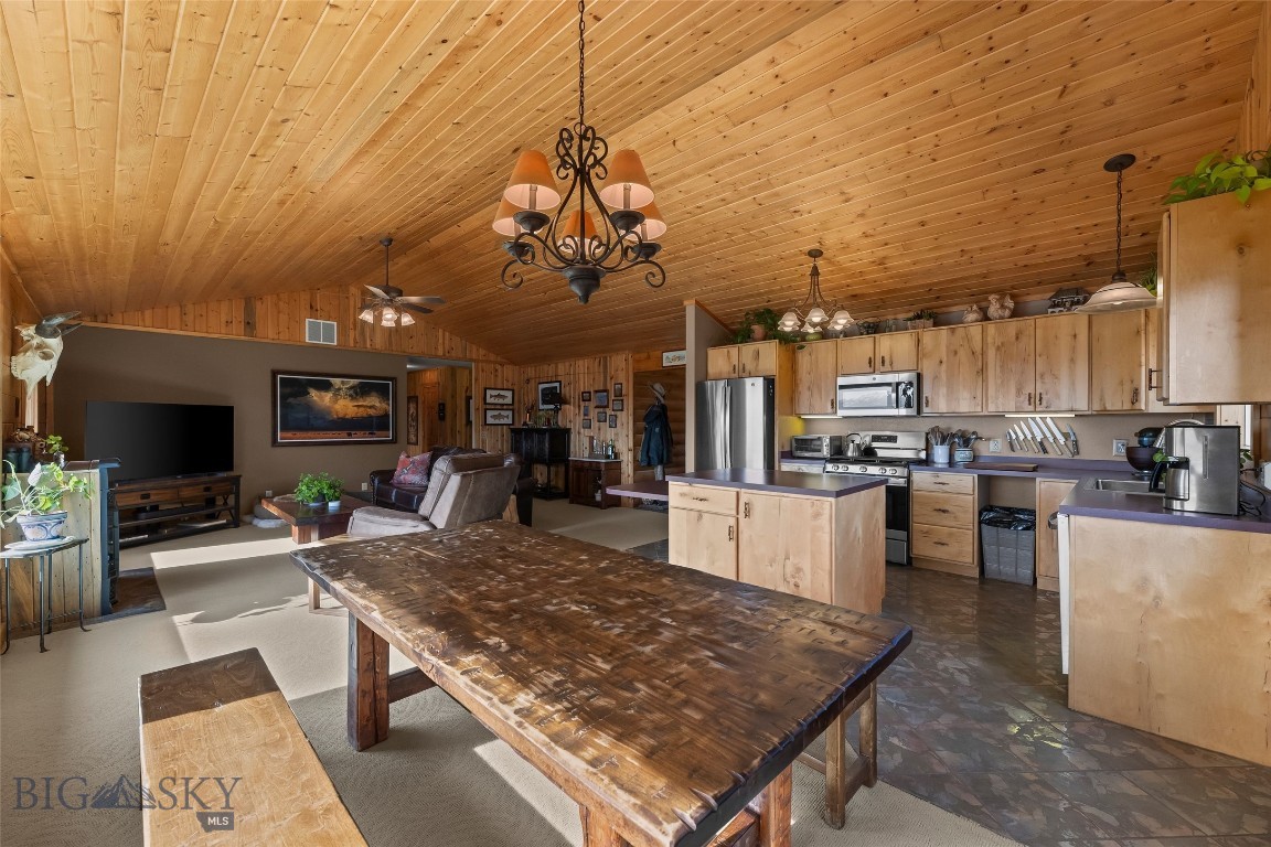 Shining Mountain Unit I - Residential