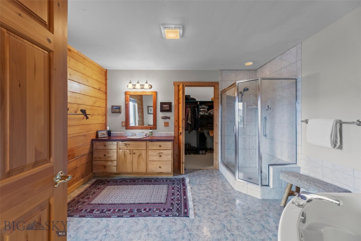 Shining Mountain Unit I - Residential