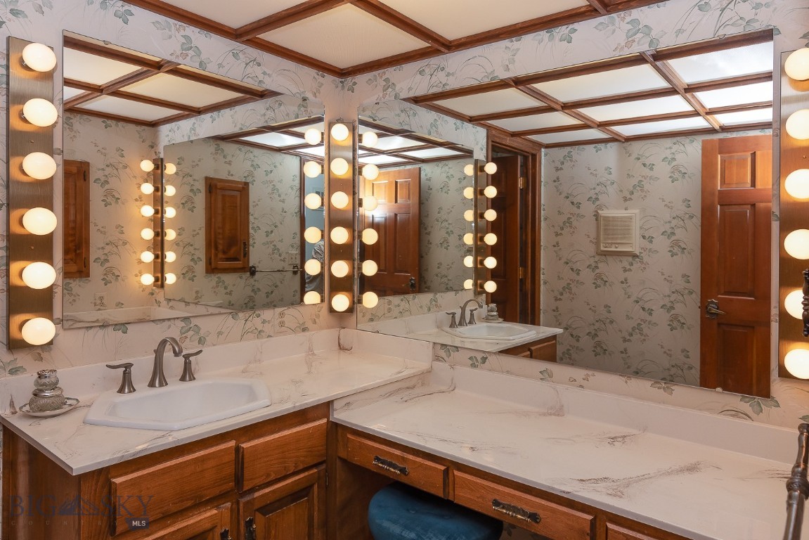 Riverside Manor - Residential