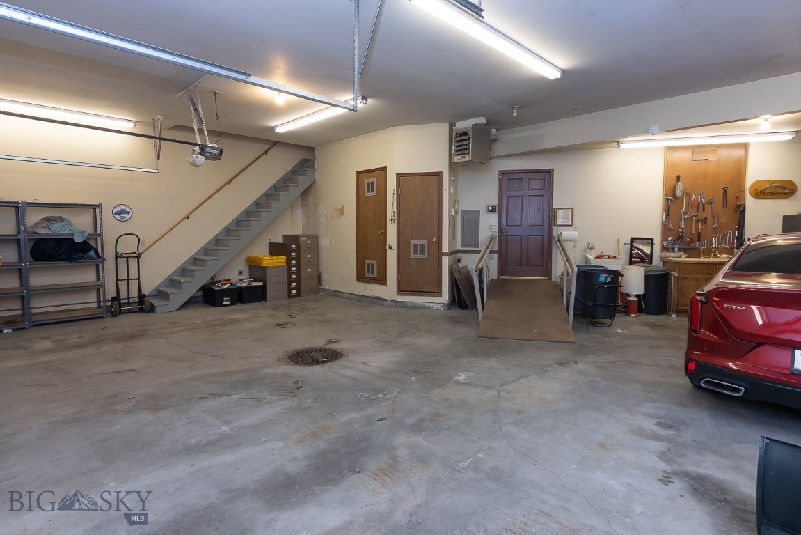 Riverside Manor - Residential