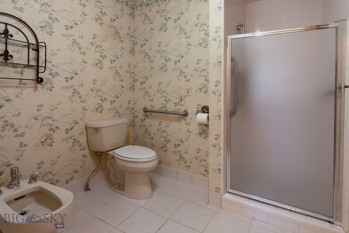 Riverside Manor - Residential