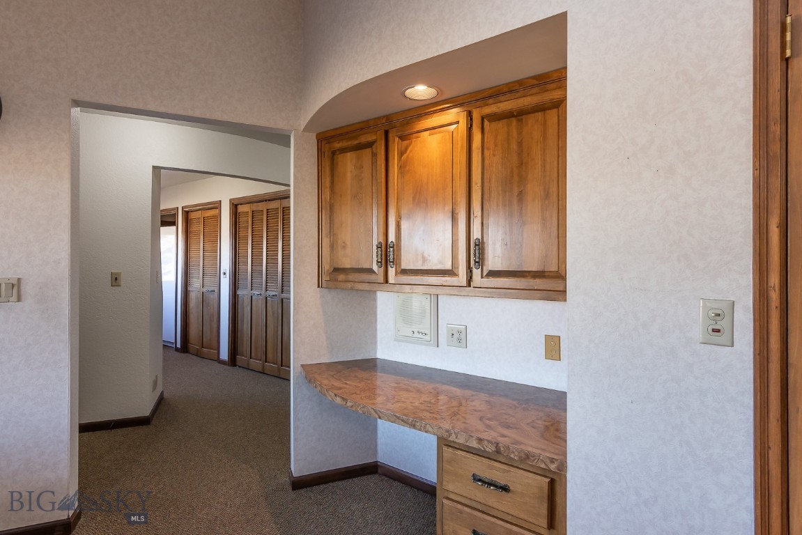 Riverside Manor - Residential