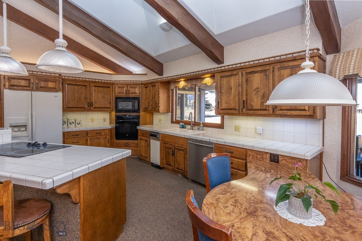 Riverside Manor - Residential