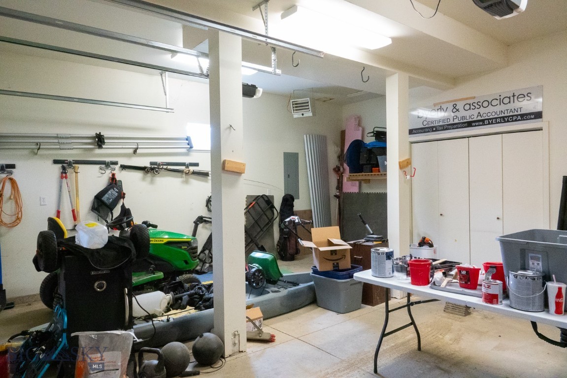 Yellowstone Holiday - Residential