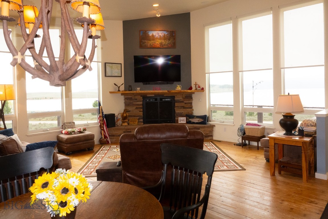 Yellowstone Holiday - Residential