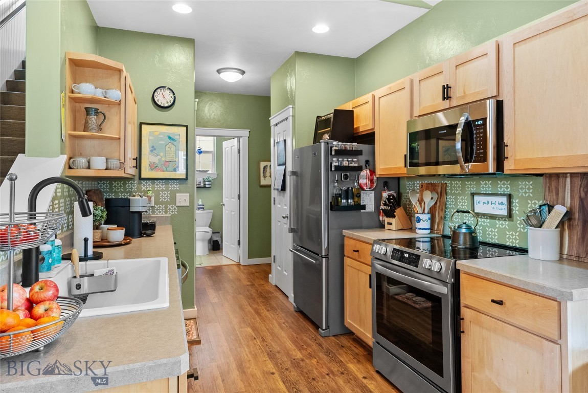 Bozeman, Montana 59718, United States, 3 Bedrooms Bedrooms, ,2 BathroomsBathrooms,Residential,Contingent,113345