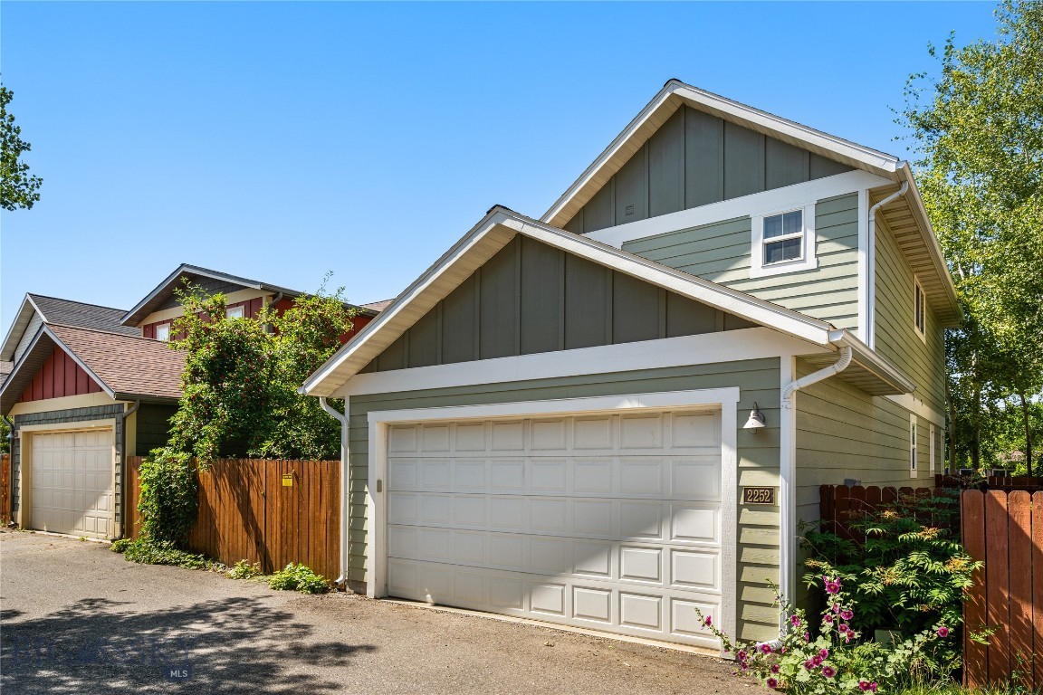 Bozeman, Montana 59718, United States, 3 Bedrooms Bedrooms, ,2 BathroomsBathrooms,Residential,Contingent,113345