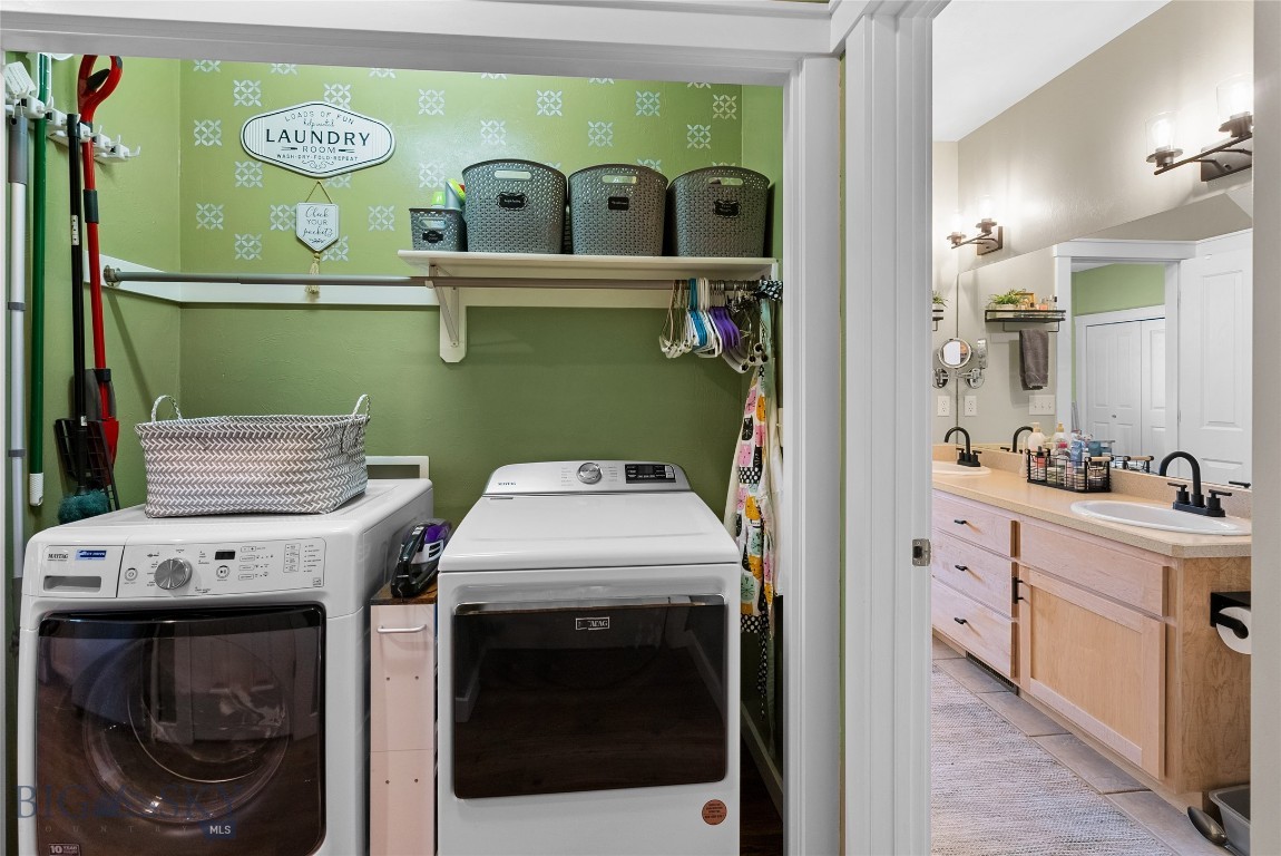 Bozeman, Montana 59718, United States, 3 Bedrooms Bedrooms, ,2 BathroomsBathrooms,Residential,Contingent,113345