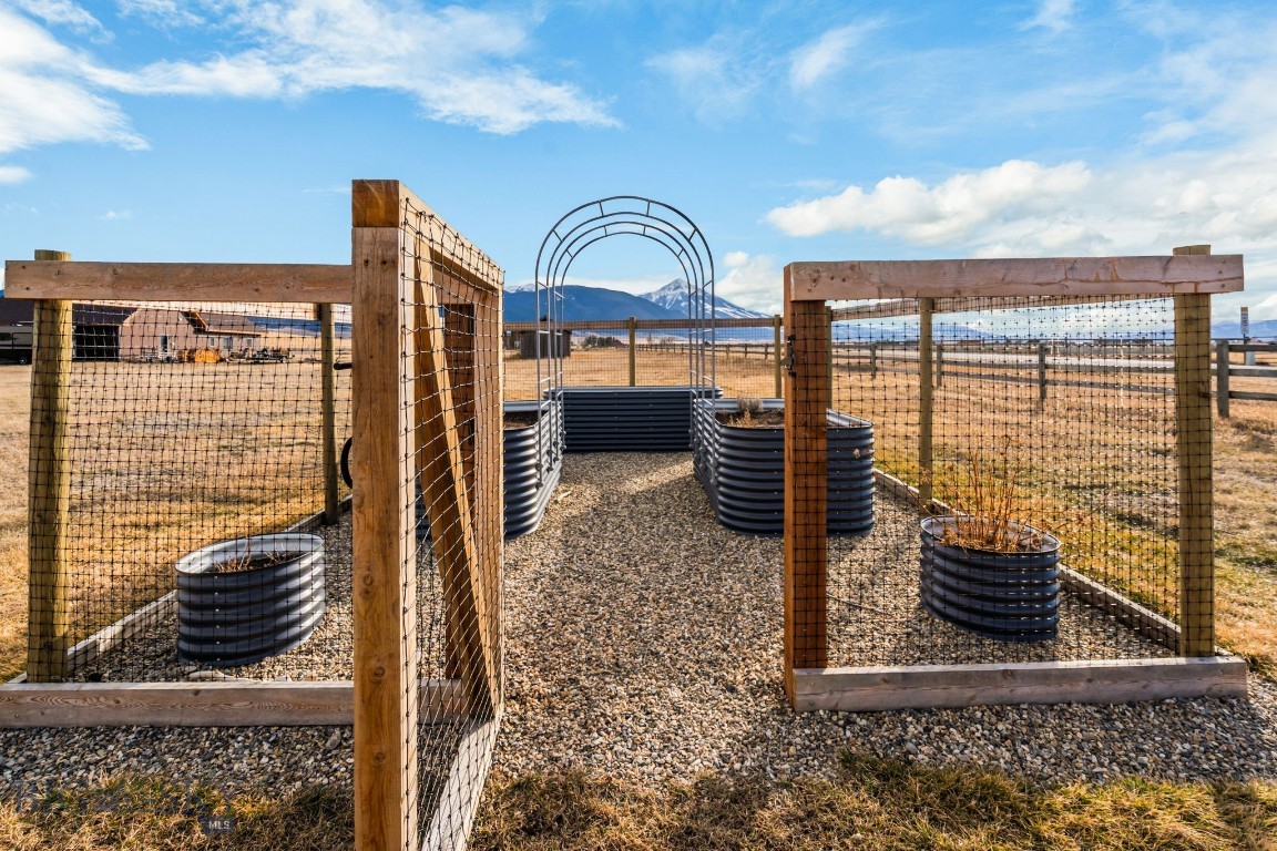 Arrowhead Acres - Residential