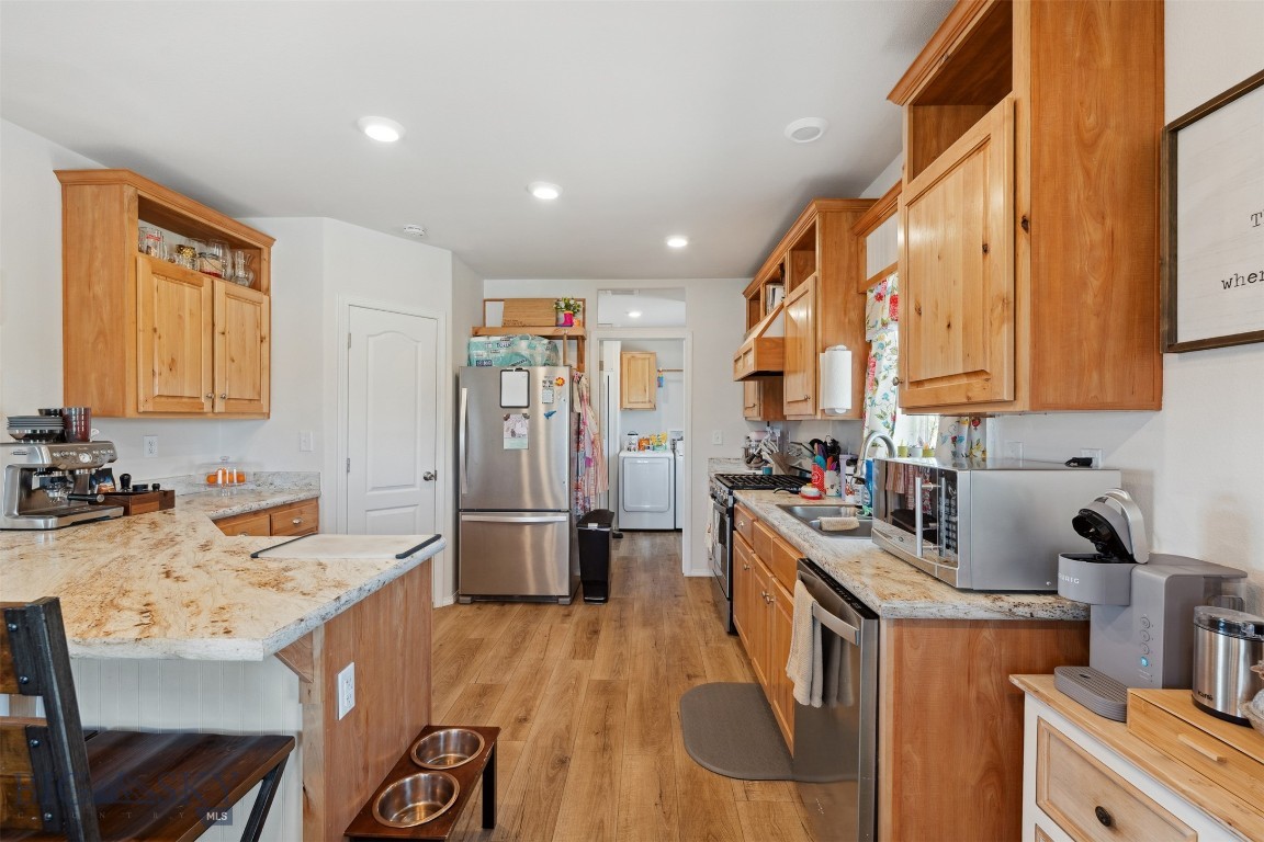 Rocker, Montana 59701, United States, 3 Bedrooms Bedrooms, ,2 BathroomsBathrooms,Residential,Pending,152177