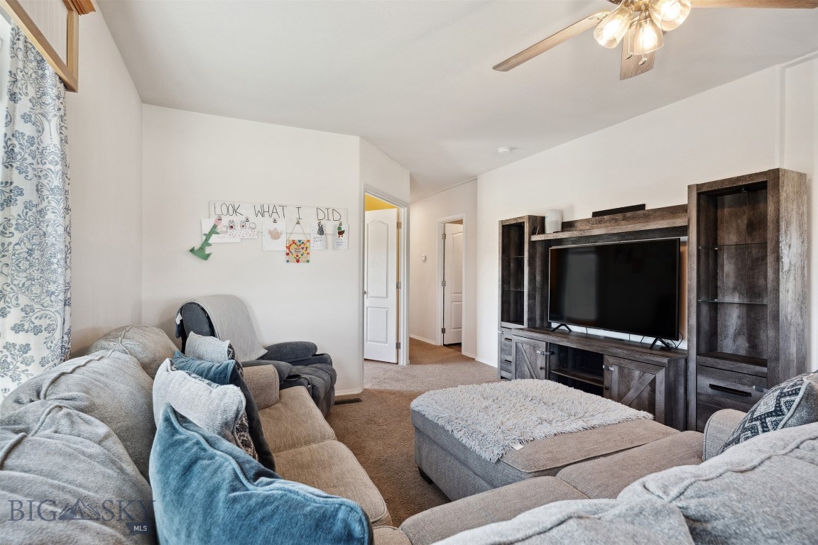 Rocker, Montana 59701, United States, 3 Bedrooms Bedrooms, ,2 BathroomsBathrooms,Residential,Pending,152177