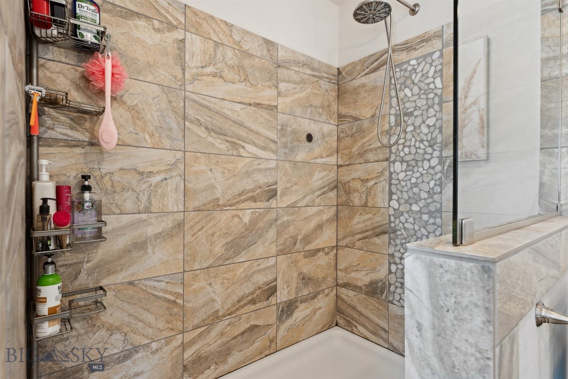 Rocker, Montana 59701, United States, 3 Bedrooms Bedrooms, ,2 BathroomsBathrooms,Residential,Pending,152177