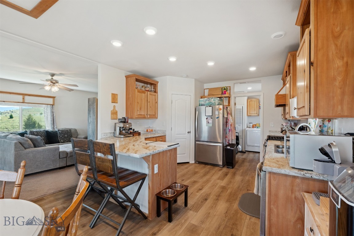 Rocker, Montana 59701, United States, 3 Bedrooms Bedrooms, ,2 BathroomsBathrooms,Residential,Pending,152177