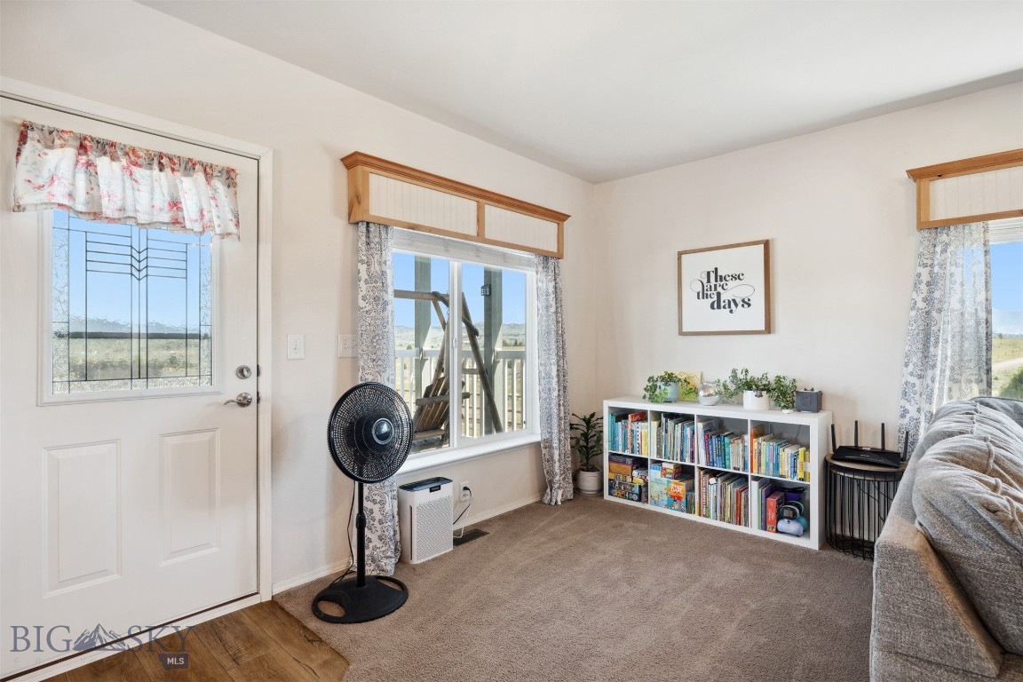 Rocker, Montana 59701, United States, 3 Bedrooms Bedrooms, ,2 BathroomsBathrooms,Residential,Pending,152177