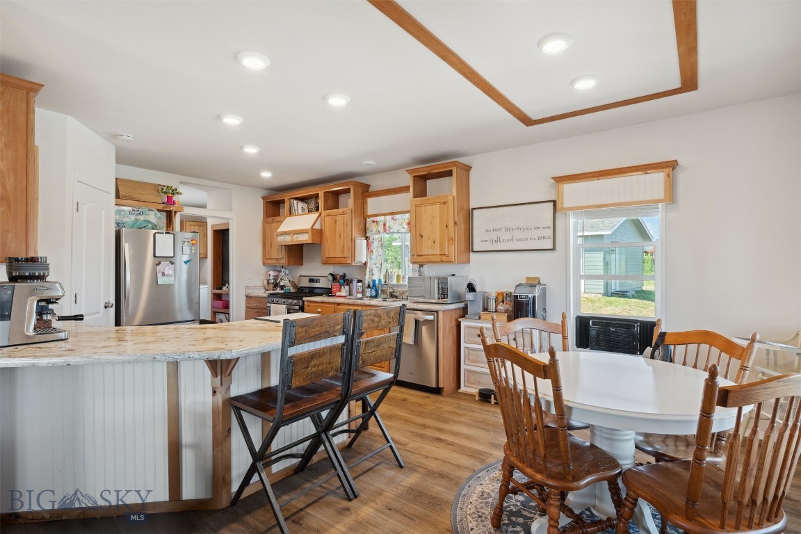 Rocker, Montana 59701, United States, 3 Bedrooms Bedrooms, ,2 BathroomsBathrooms,Residential,Pending,152177