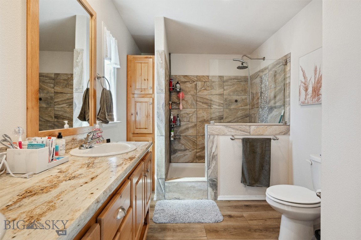 Rocker, Montana 59701, United States, 3 Bedrooms Bedrooms, ,2 BathroomsBathrooms,Residential,Pending,152177