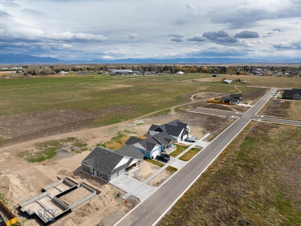 Manhattan Meadows - Residential