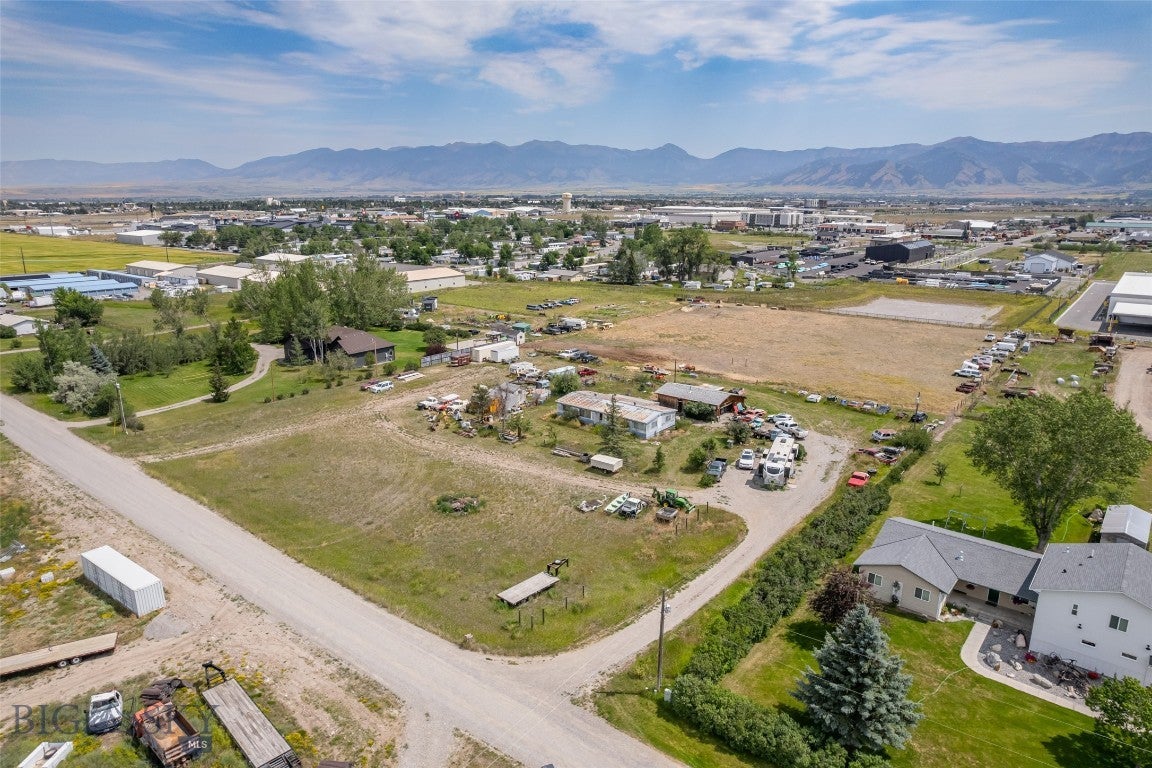 2250 Oro Lane.