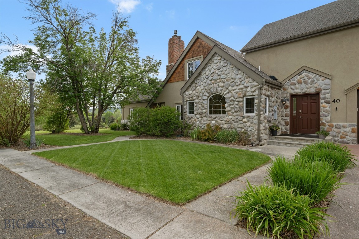 40 N Lake Drive