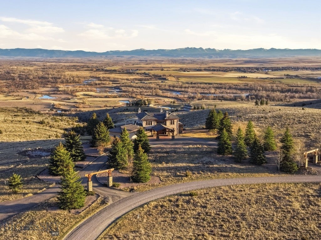1240 Twin River Cutoff
